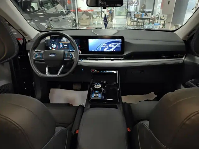 Ford Lingrui — Фото автомобиля 9