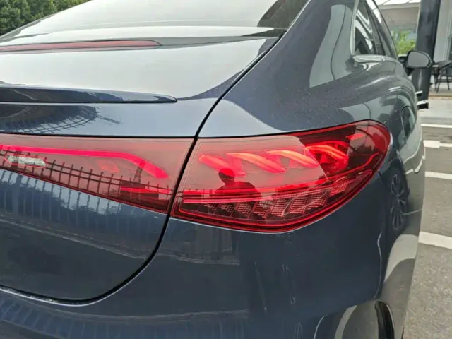 Mercedes-Benz EQE — Фото автомобиля 7