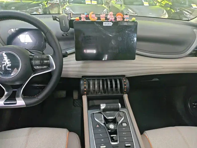BYD Yuan PLUS — Фото автомобиля 12