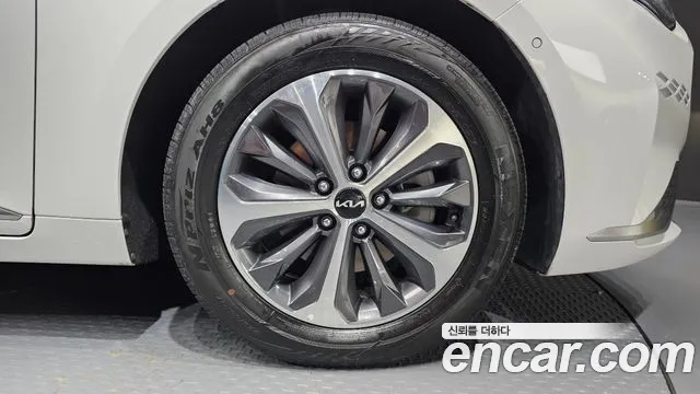 Kia K8 K8 Hybrid — Фото автомобиля 6