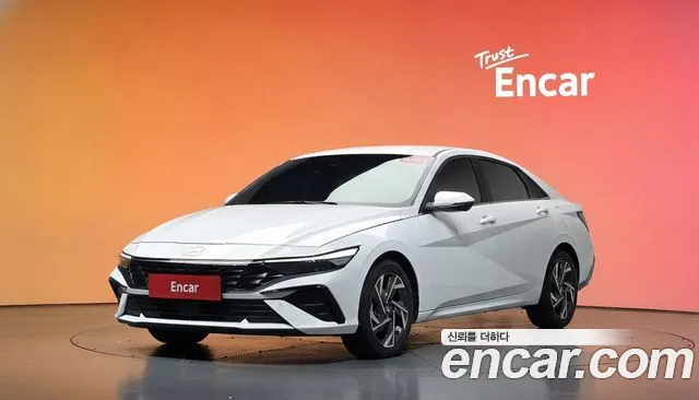 Фотография автомобиля — Hyundai Avante CN7