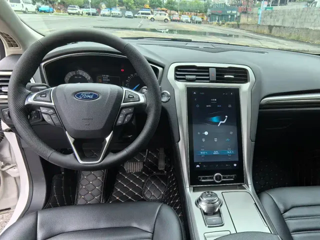 Ford Mondeo — Фото автомобиля 12