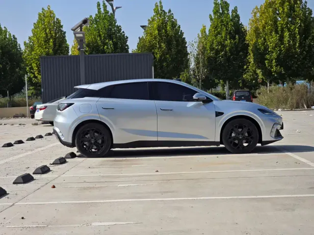 BYD Seal 06 GT — Фото автомобиля 8