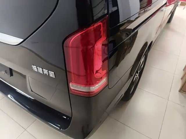 Mercedes-Benz V-Class — Фото автомобиля 23