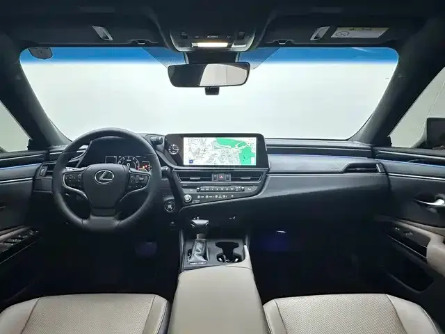 Lexus ES — Фото автомобиля 11