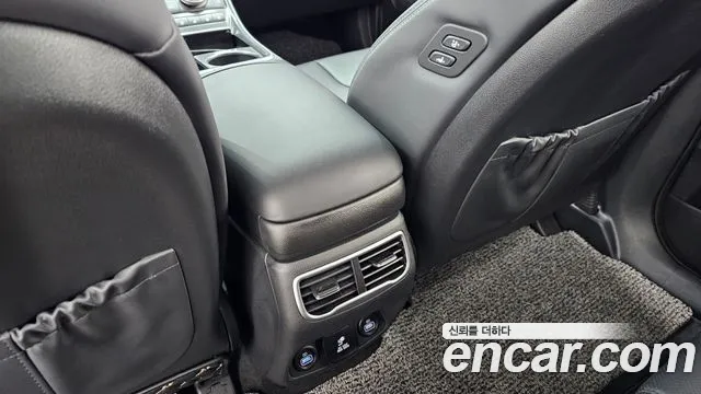 Hyundai Santafe — Фото автомобиля 30