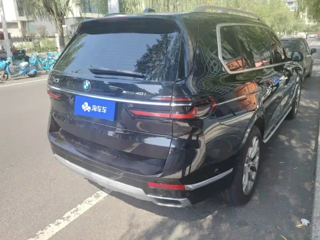 BMW X7 — Фото автомобиля 3