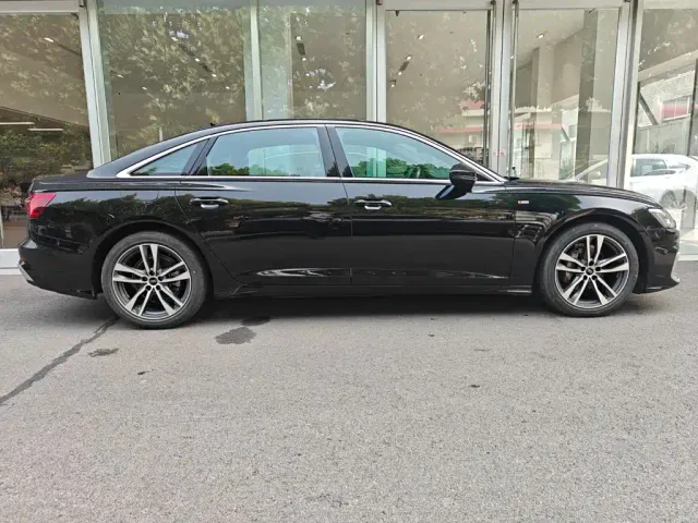 Audi A6L — Фото автомобиля 3