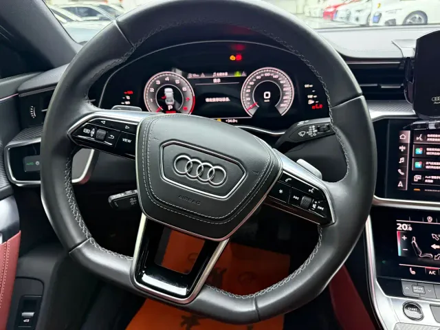 Audi A7L — Фото автомобиля 5