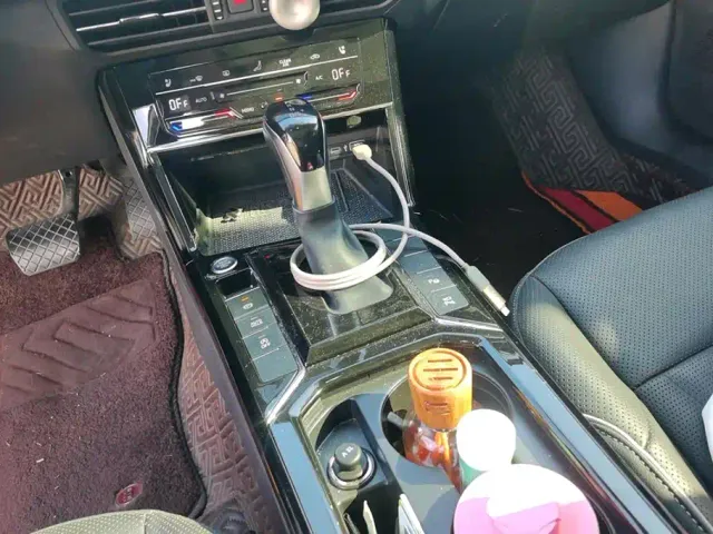 Volkswagen Passat — Фото автомобиля 16
