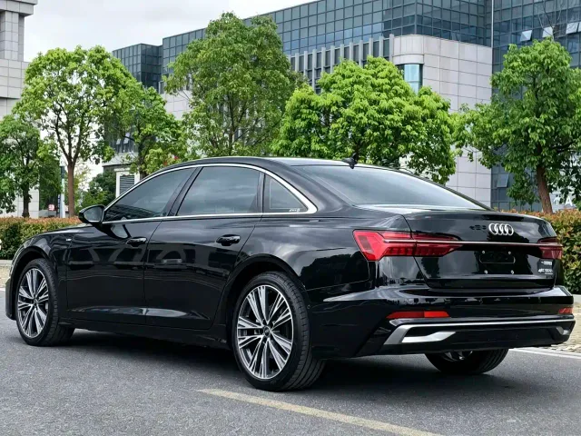 Audi A6L — Фото автомобиля 10