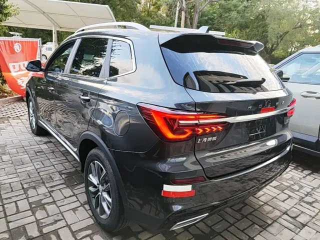 Roewe RX5 — Фото автомобиля 4