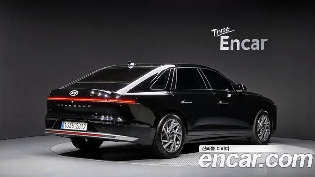Hyundai Grandeur — Фото автомобиля 2