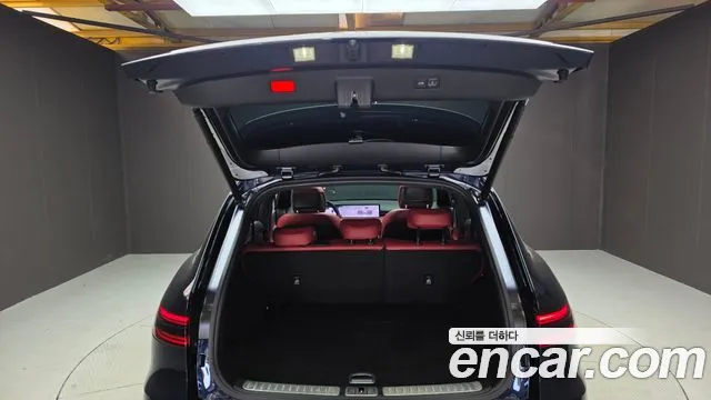 Genesis GV70 — Фото автомобиля 26