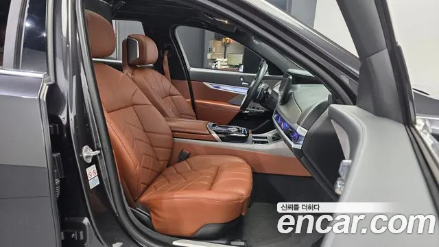 BMW 7 Series G70 — Фото автомобиля 17