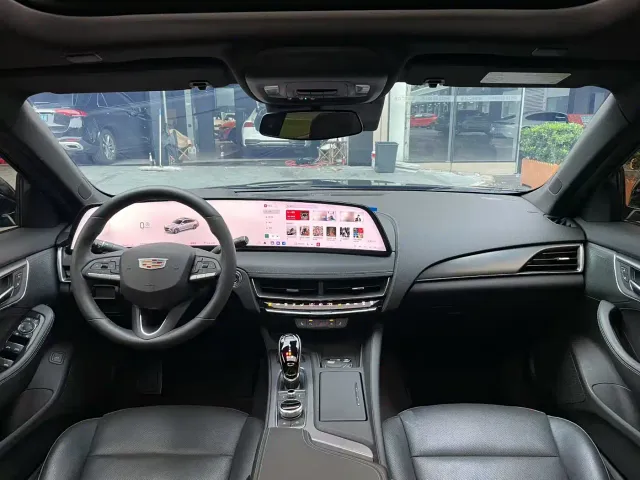 Cadillac CT5 — Фото автомобиля 6