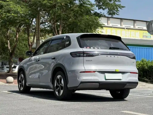 Geely Galaxy E5 — Фото автомобиля 6