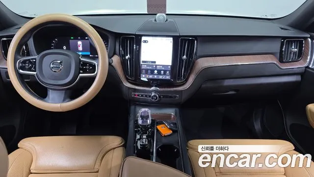 Вольво XC60 — Фото автомобиля 6
