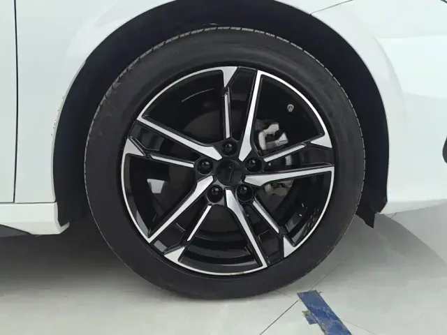Geely Binrui — Фото автомобиля 6