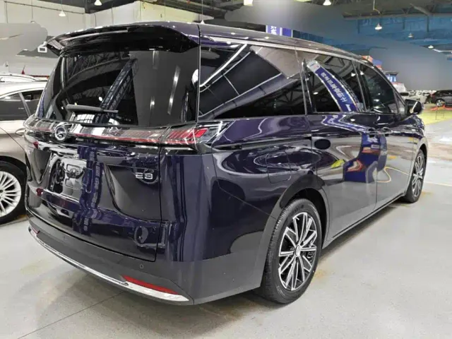 GAC Trumpchi E8 — Фото автомобиля 3
