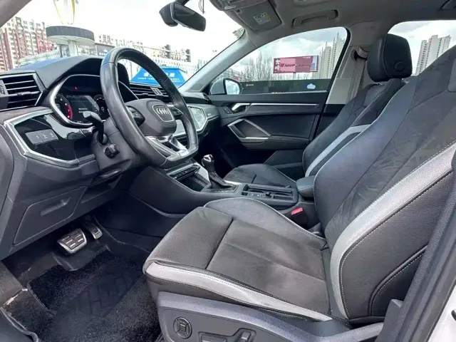 Audi Q3 — Фото автомобиля 4