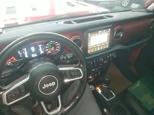 Jeep Wrangler — Фото автомобиля 9
