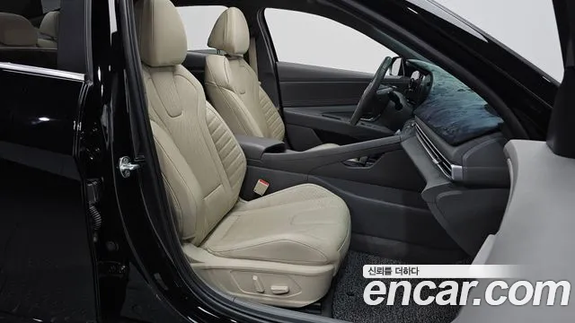Hyundai AVANTE Avante (CN7) — Фото автомобиля 11