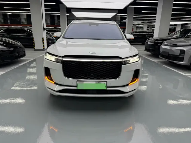 Li Auto ONE — Фото автомобиля 2