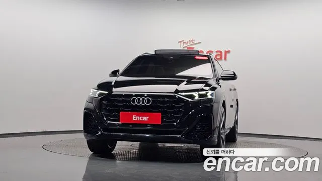 Audi Q8 55 TFSI quattro Premium — Фото автомобиля 2