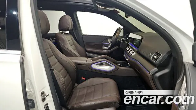 Mercedes-Benz GLS-Class — Фото автомобиля 12
