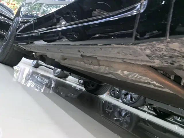Li Auto L8 — Фото автомобиля 20