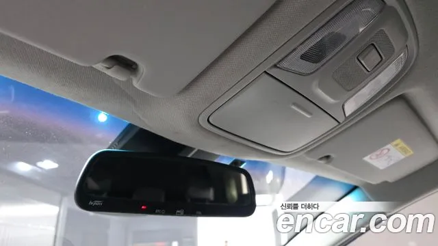 Kia Niro Niro Plus Light (Такси) — Фото автомобиля 17