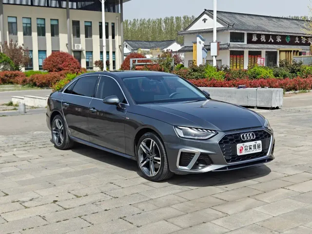 Audi A4L — Фото автомобиля 3