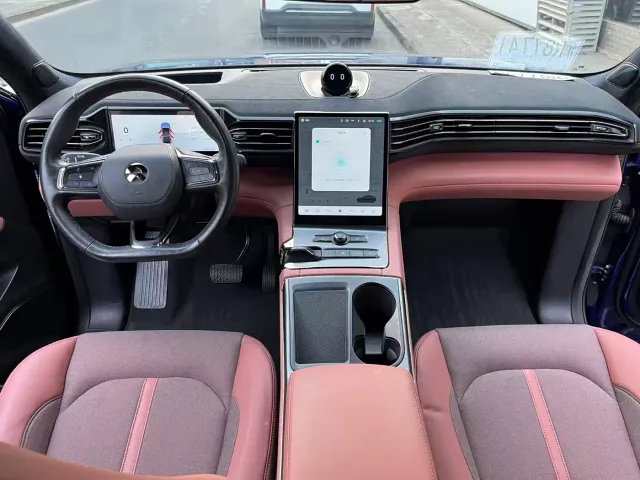 Nio EC6 — Фото автомобиля 12