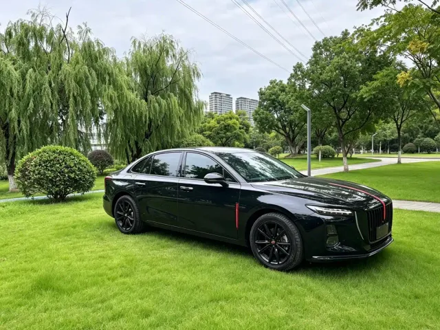 Hongqi H5 — Фото автомобиля 3