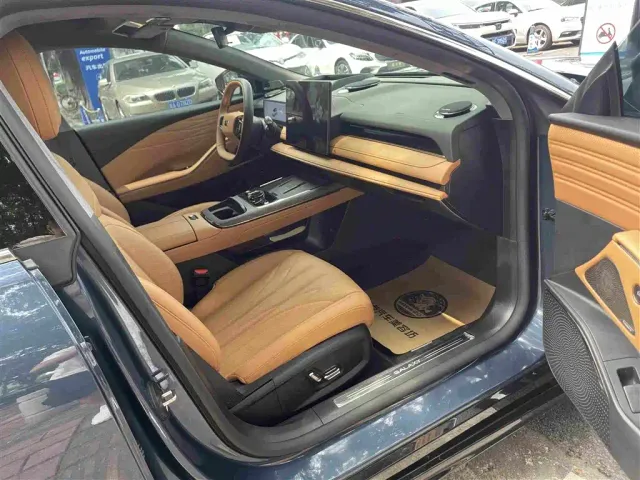 Geely Galaxy Xingyao 8 — Фото автомобиля 14