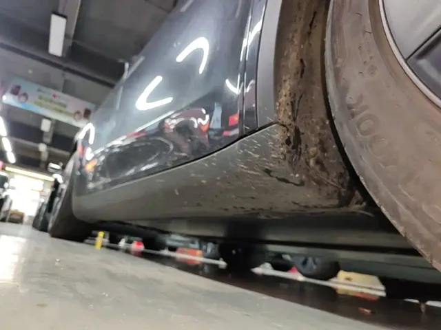 Tesla Model Y — Фото автомобиля 20