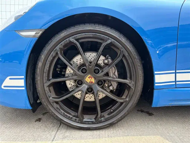 Porsche 718 — Фото автомобиля 9