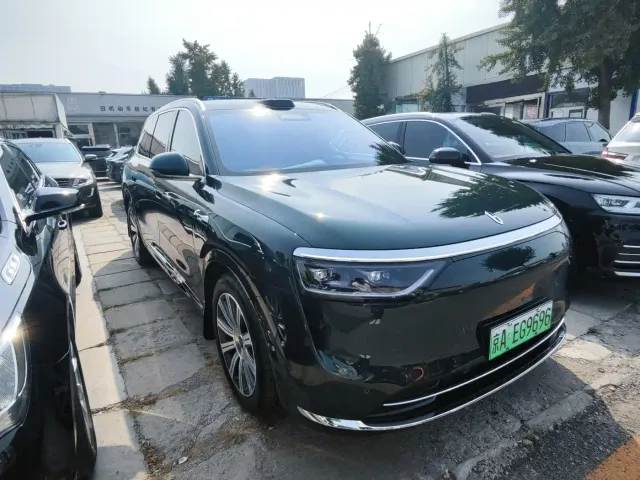 Aito M8 — Фото автомобиля 3