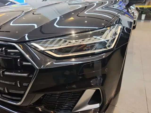 Audi A7L — Фото автомобиля 23