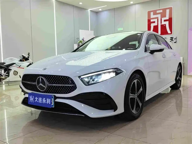 Фотография автомобиля — Mercedes-Benz A-Class