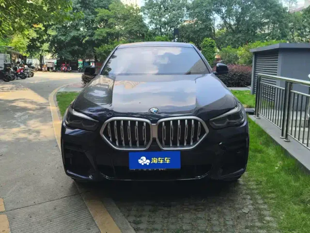 BMW X6 — Фото автомобиля 2