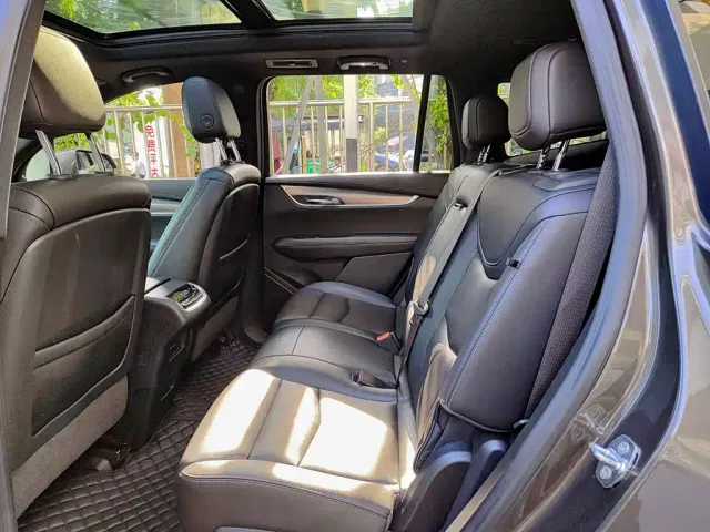Cadillac XT6 — Фото автомобиля 8