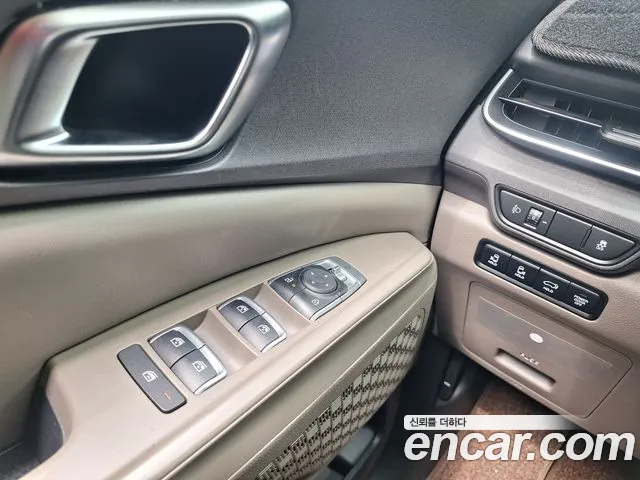 Kia Carnival Generation 4 — Фото автомобиля 16