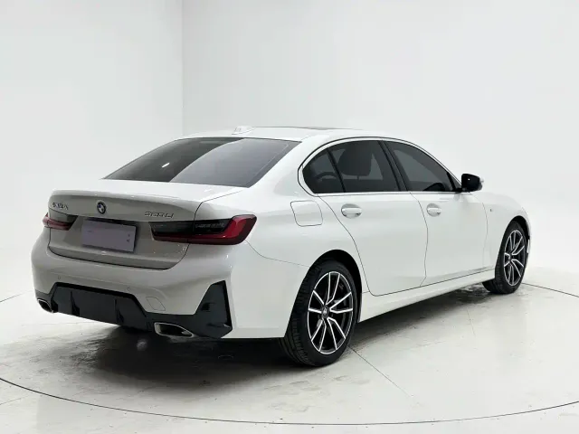 BMW 3 Series — Фото автомобиля 4