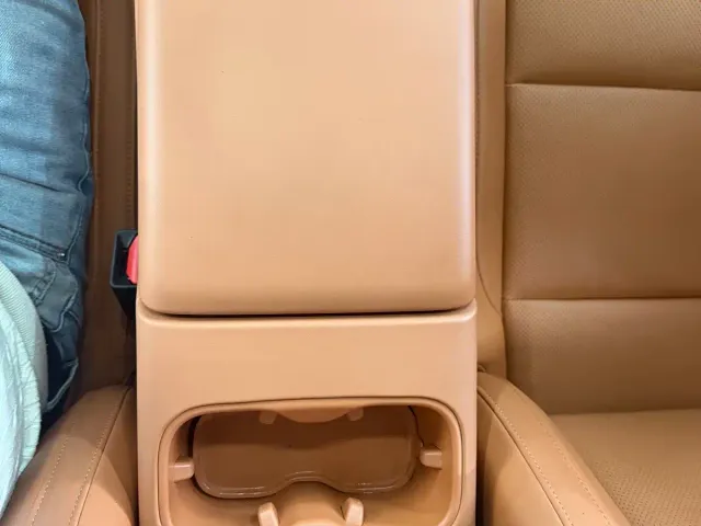 Leapmotor C10 — Фото автомобиля 13