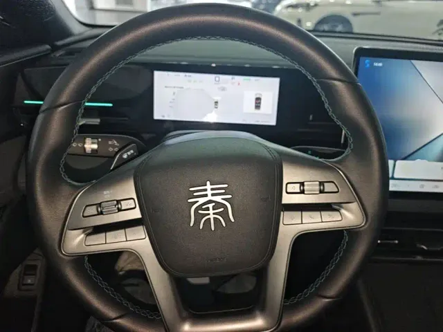 BYD Qin L — Фото автомобиля 10