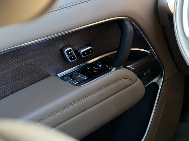 Land Rover Range Rover — Фото автомобиля 12