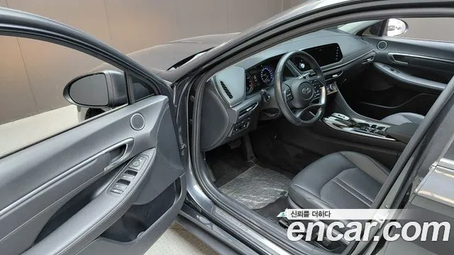 Hyundai Sonata Sonata (DN8) 2.0 LPG(Для проката) — Фото автомобиля 9