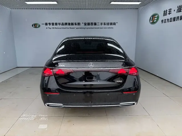 Mercedes-Benz E-Class — Фото автомобиля 5